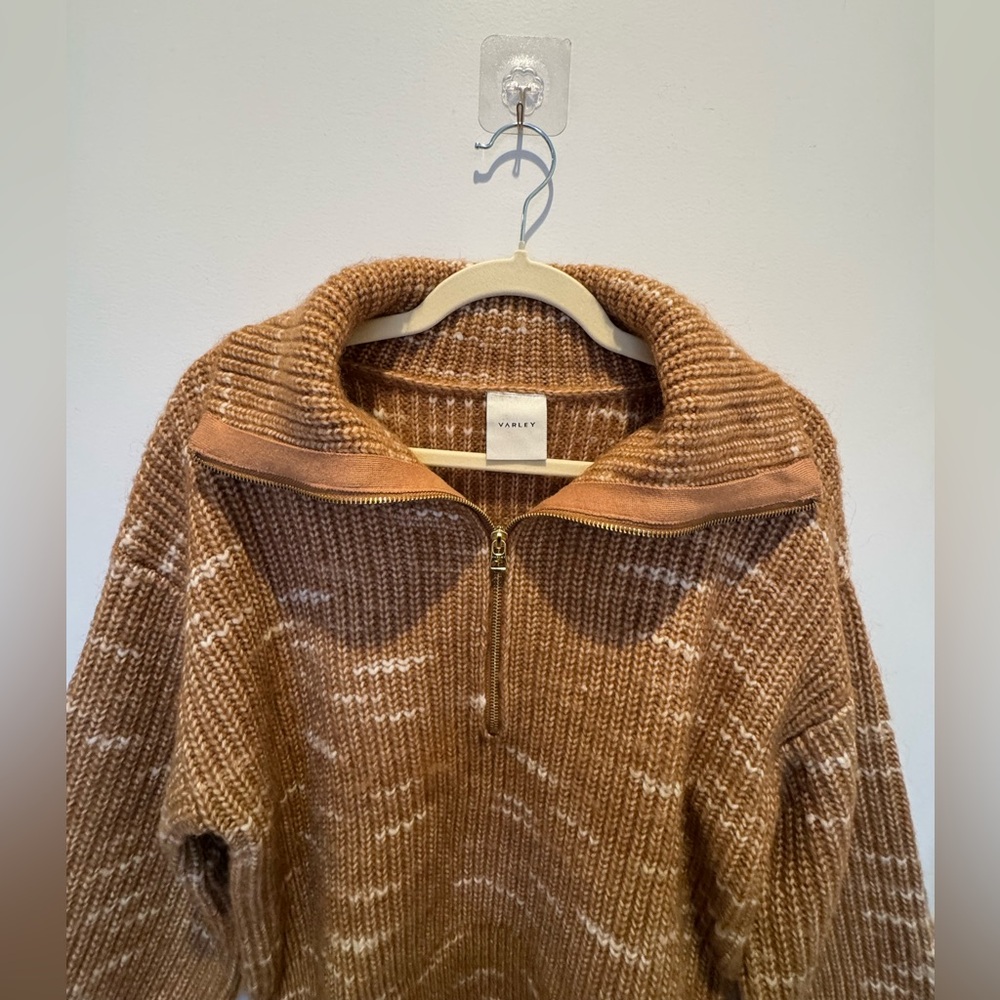 Varley sweater size Small